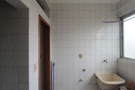 Apartamento para alugar com 68m², 3 quartos e 1 vagaÁrea de Serviço