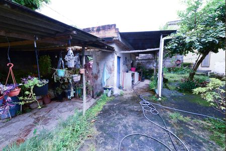 Casa à venda com 270m², 1 quarto e 4 vagas Casa à venda com 270m², 1 quarto e 4 vagasQuintal