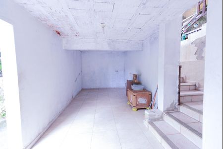 Casa à venda com 270m², 1 quarto e 4 vagas Casa à venda com 270m², 1 quarto e 4 vagasGaragem