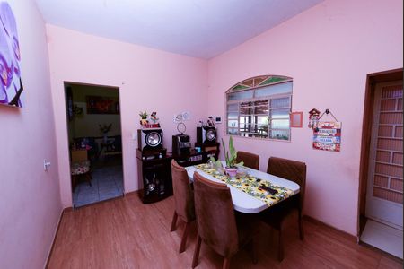 Casa à venda com 270m², 1 quarto e 4 vagas Casa à venda com 270m², 1 quarto e 4 vagasCopa