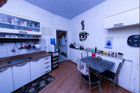 Casa à venda com 270m², 1 quarto e 4 vagas Casa à venda com 270m², 1 quarto e 4 vagasCozinha