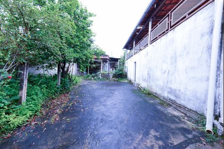 Casa à venda com 270m², 1 quarto e 4 vagas Casa à venda com 270m², 1 quarto e 4 vagasQuintal