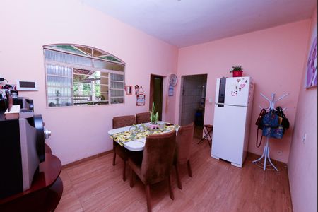 Casa à venda com 270m², 1 quarto e 4 vagas Casa à venda com 270m², 1 quarto e 4 vagasCopa