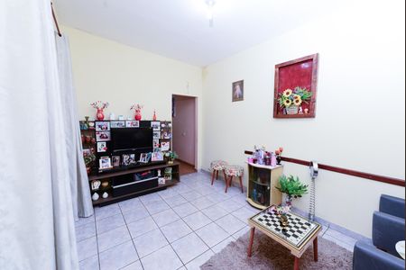 Casa à venda com 270m², 1 quarto e 4 vagas Casa à venda com 270m², 1 quarto e 4 vagasSala