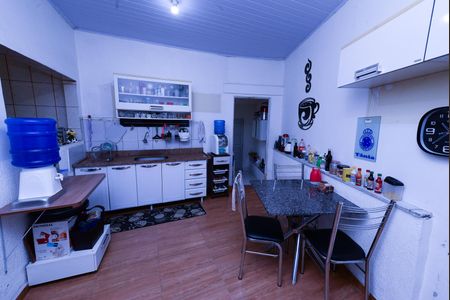 Casa à venda com 270m², 1 quarto e 4 vagas Casa à venda com 270m², 1 quarto e 4 vagasCozinha