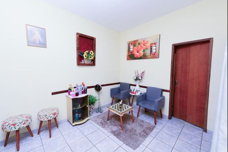 Sala de casa à venda com 1 quarto, 270m² em Novo Riacho, Contagem