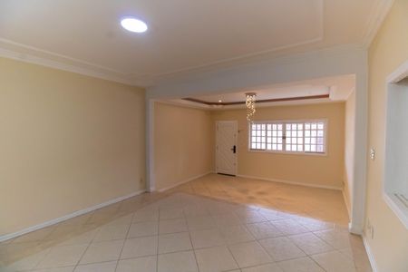 Casa para alugar com 198m², 4 quartos e 3 vagasSala