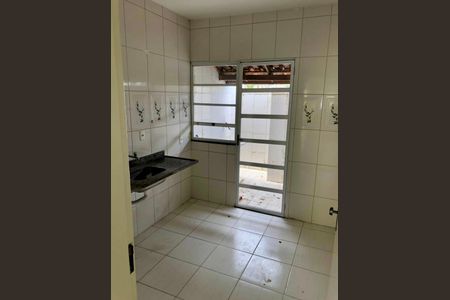 Casa para alugar com 70m², 2 quartos e 1 vagaCozinha