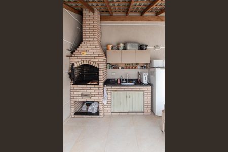 Casa de condomínio à venda com 70m², 2 quartos e 1 vaga Casa de condomínio à venda com 70m², 2 quartos e 1 vagaÁrea comum - Churrasqueira