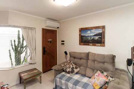 Sala de casa de condomínio à venda com 2 quartos, 70m² em Vila Mazzei, São Paulo