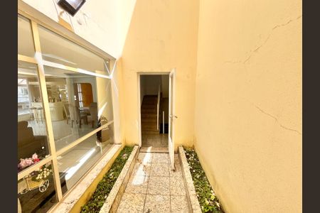 Casa à venda com 288m², 3 quartos e 3 vagasJardim de Inverno