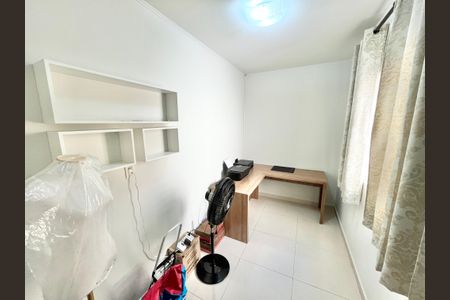 Casa à venda com 288m², 3 quartos e 3 vagasQuarto 2 - Escritório