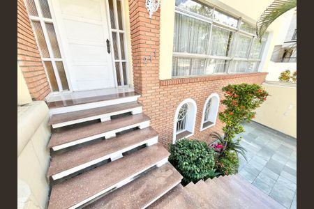 Casa à venda com 288m², 3 quartos e 3 vagasEntrada