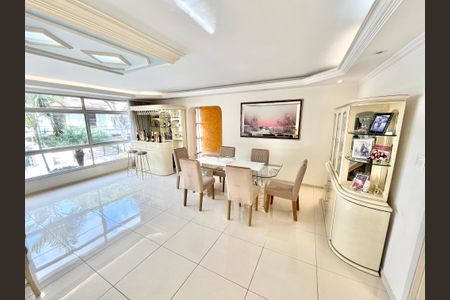 Sala de casa à venda com 3 quartos, 288m² em Jardim Franca, São Paulo