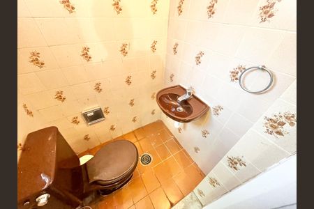 Casa à venda com 288m², 3 quartos e 3 vagasBanheiro do Salão de festas