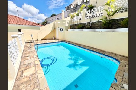 Casa à venda com 288m², 3 quartos e 3 vagasÁrea comum - Piscina