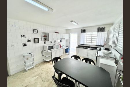 Casa à venda com 288m², 3 quartos e 3 vagasCozinha