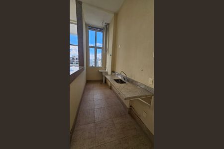 Apartamento à venda com 74m², 2 quartos e 2 vagasCozinha