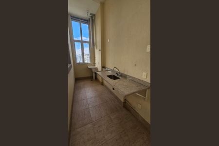 Apartamento à venda com 74m², 2 quartos e 2 vagasCozinha