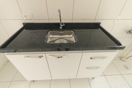 Apartamento para alugar com 38m², 2 quartos e 1 vaga Apartamento para alugar com 38m², 2 quartos e 1 vagaCozinha e Área de Serviço