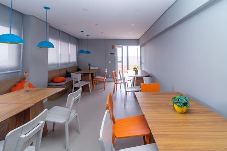 Apartamento para alugar com 34m², 2 quartos e sem vagaÁrea comum - Salão de festas