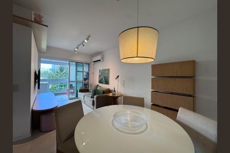 Sala de apartamento à venda com 3 quartos, 83m² em Barra da Tijuca, Rio de Janeiro