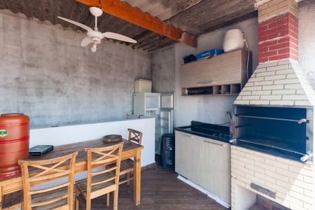 Casa para alugar com 110m², 2 quartos e 1 vaga Casa para alugar com 110m², 2 quartos e 1 vagaÁrea comum - Churrasqueira