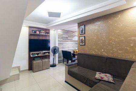 Casa para alugar com 110m², 2 quartos e 1 vaga Casa para alugar com 110m², 2 quartos e 1 vagaSala