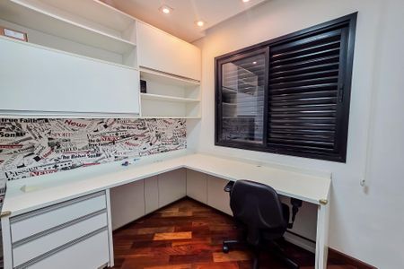 Apartamento à venda com 144m², 4 quartos e 2 vagas Apartamento à venda com 144m², 4 quartos e 2 vagasQuarto