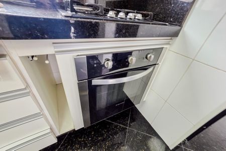 Apartamento à venda com 144m², 4 quartos e 2 vagas Apartamento à venda com 144m², 4 quartos e 2 vagasCozinha
