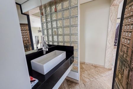 Apartamento à venda com 144m², 4 quartos e 2 vagas Apartamento à venda com 144m², 4 quartos e 2 vagasBanheiro