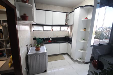 Casa para alugar com 650m², 4 quartos e 4 vagasÁrea de Serviço