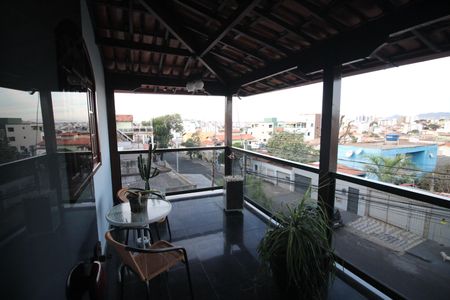 Casa para alugar com 650m², 4 quartos e 4 vagasVaranda