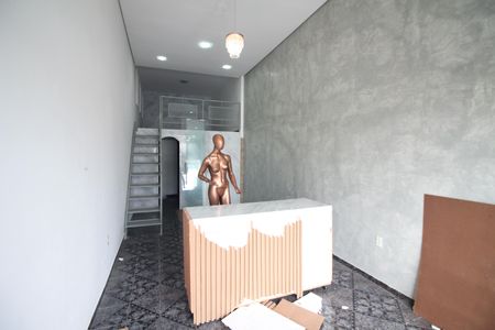 Casa para alugar com 650m², 4 quartos e 4 vagasLoja 1