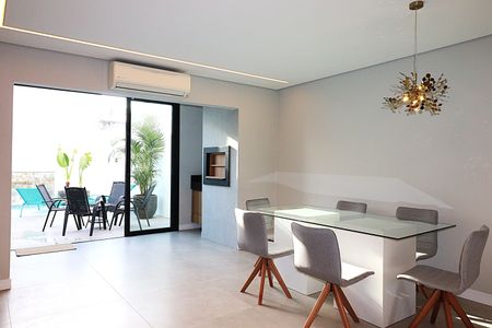 Casa à venda com 3 quartos, 132m² em São Sebastião, Porto Alegre