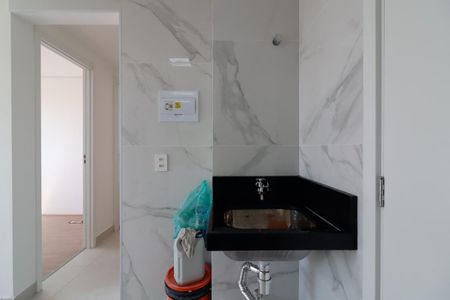 Apartamento para alugar com 33m², 2 quartos e sem vagaSala/Cozinha e Área de Serviço