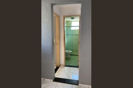 Corredor de apartamento para alugar com 2 quartos, 45m² em São Bernardo, Belford Roxo