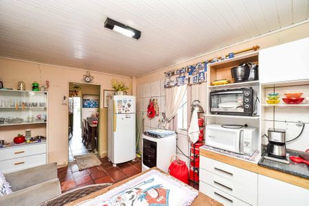 Casa à venda com 60m², 2 quartos e 6 vagas Casa à venda com 60m², 2 quartos e 6 vagasCozinha