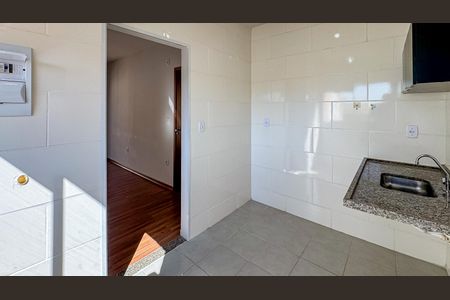 Cozinha de apartamento para alugar com 2 quartos, 44m² em Parque Campo Bonito, Indaiatuba