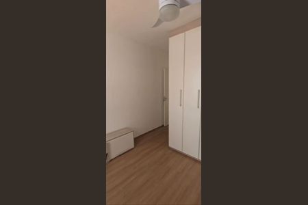 Quarto de casa à venda com 3 quartos, 73m² em Vila Nivi, São Paulo