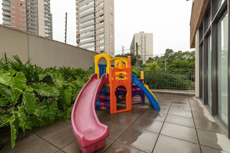 Apartamento à venda com 244m², 3 quartos e 3 vagasÁrea comum - Playground