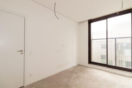 Apartamento à venda com 244m², 3 quartos e 3 vagasQuarto 2