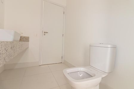 Apartamento à venda com 244m², 3 quartos e 3 vagasBanheiro 2 da Suíte