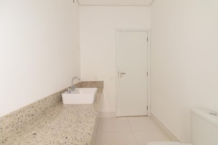 Apartamento à venda com 244m², 3 quartos e 3 vagasBanheiro 2 da Suíte