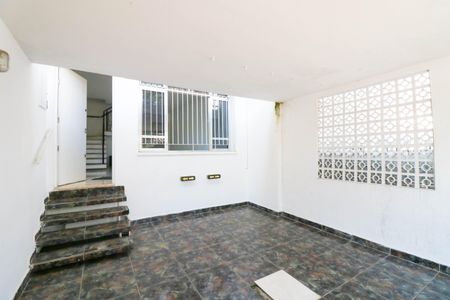 Casa à venda com 3 quartos, 101m² em Jardim Aeroporto, São Paulo
