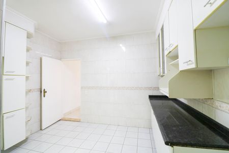 Casa à venda com 3 quartos, 101m² em Jardim Aeroporto, São Paulo