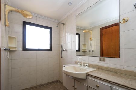 Apartamento à venda com 165m², 3 quartos e 3 vagas Apartamento à venda com 165m², 3 quartos e 3 vagasQuarto 1 - Suíte