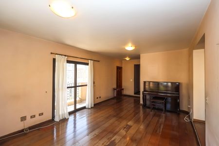 Apartamento à venda com 165m², 3 quartos e 3 vagas Apartamento à venda com 165m², 3 quartos e 3 vagasSala