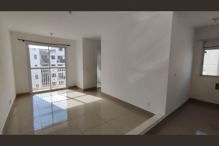 Sala de apartamento para alugar com 2 quartos, 51m² em Parque Imperial, Ferraz de Vasconcelos