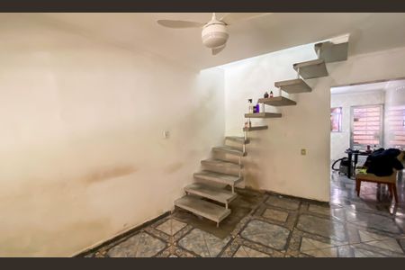 Sala de casa para alugar com 2 quartos, 116m² em Vila Silvia, São Paulo